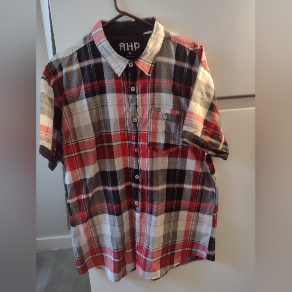 AHP Casual Red and Black Button Down Shirt Size 3XL..